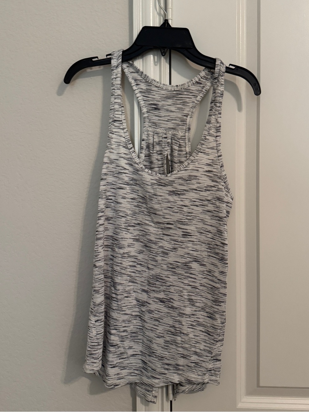 Lululemon Salute the Sun tank top size 2